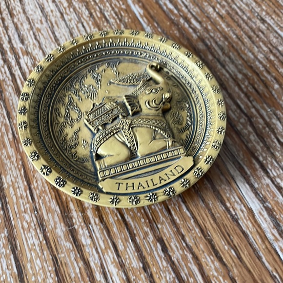 Ornate boho wall hanging Thailand elephant gold - Picture 2 of 4